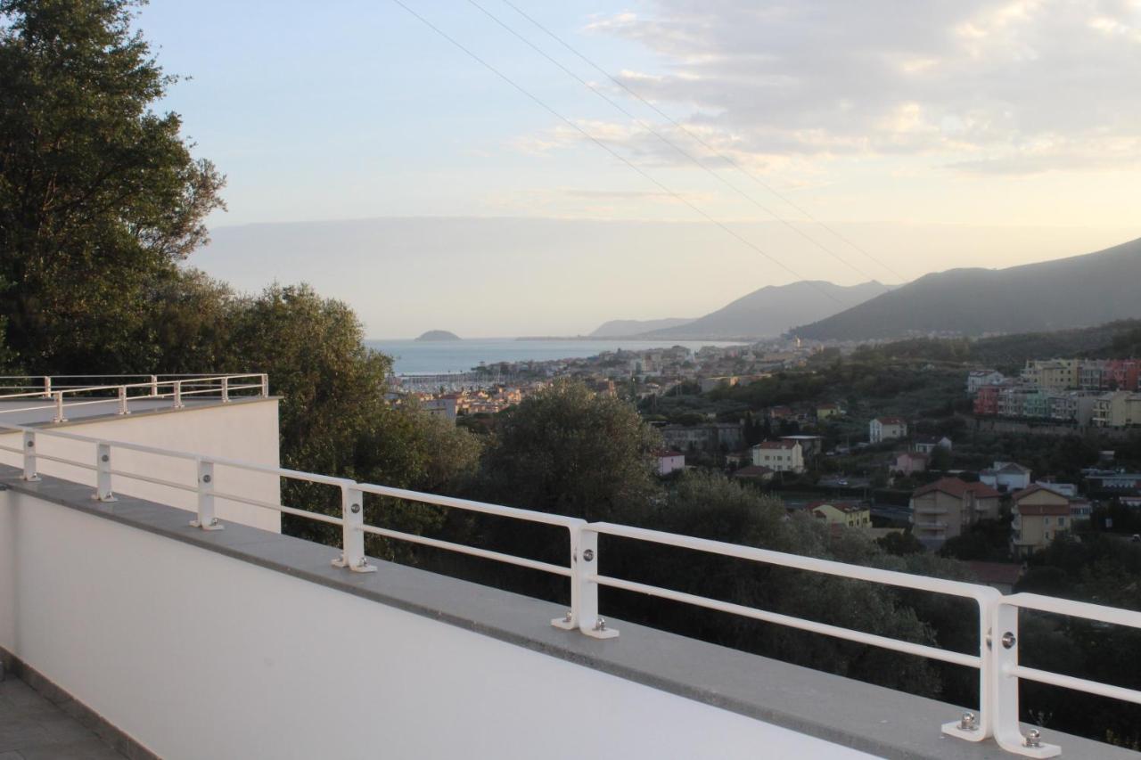 Abelia 4 Apartman Pietra Ligure Kültér fotó
