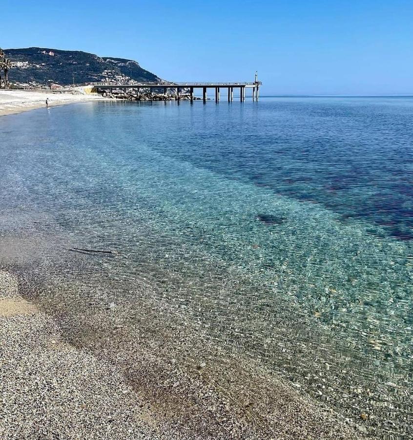 Abelia 4 Apartman Pietra Ligure Kültér fotó